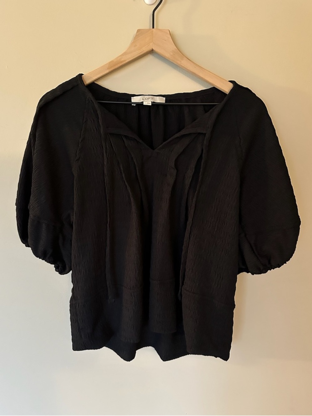 LOFT Black Puff-Sleeve Blouse